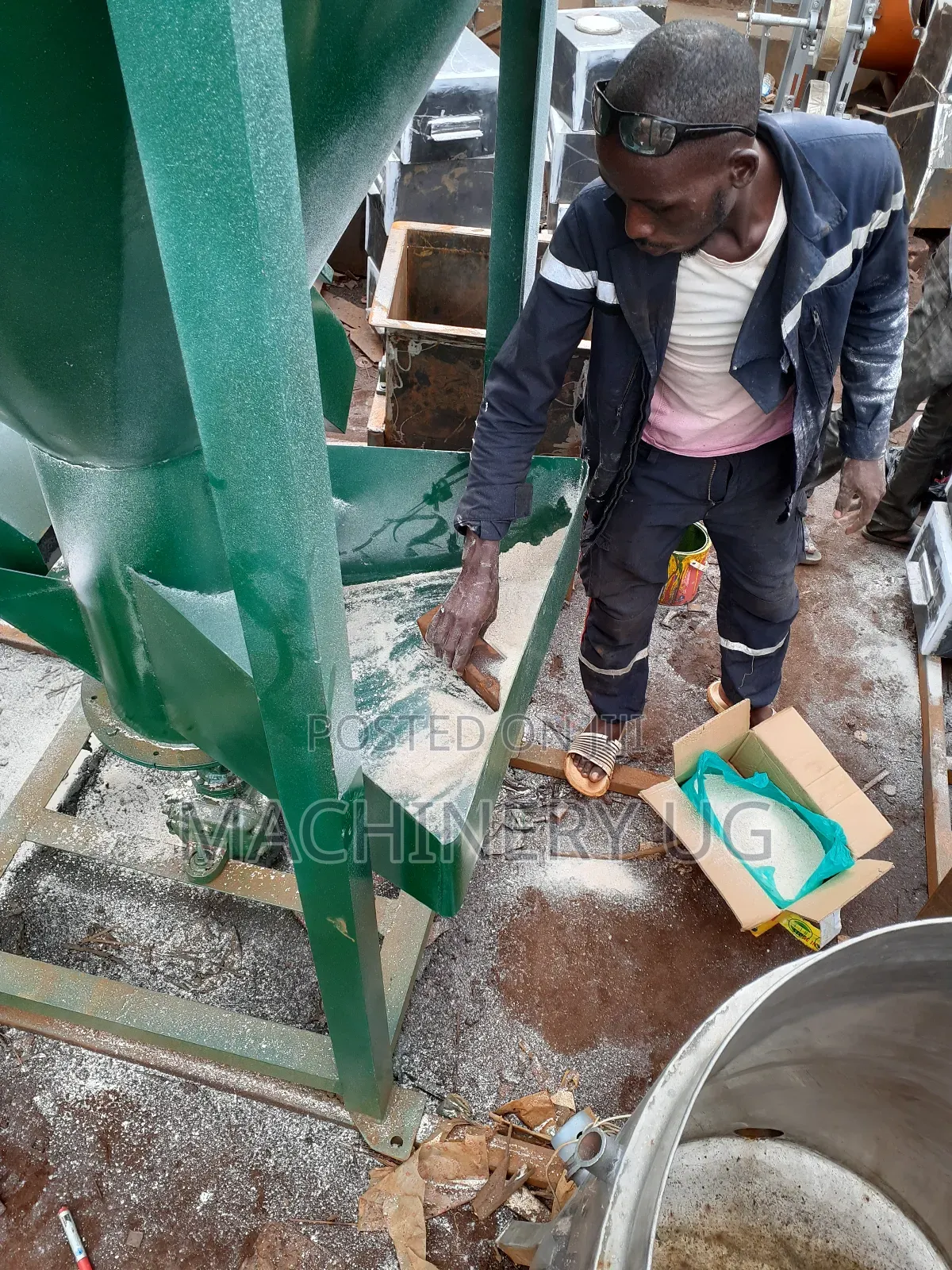 Feed Mixers for Poultry