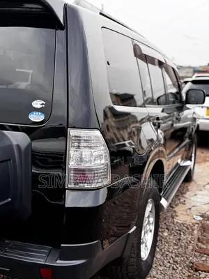Mitsubishi Pajero 2010 Black