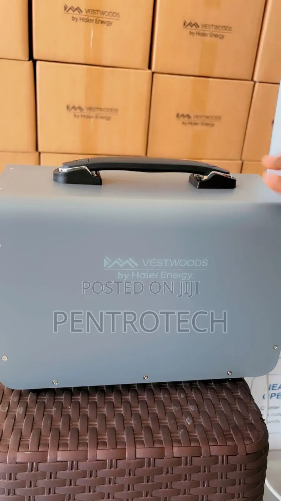 1kwh Vestwoods 1kwh All in One Portable Power Bank 500w Output.