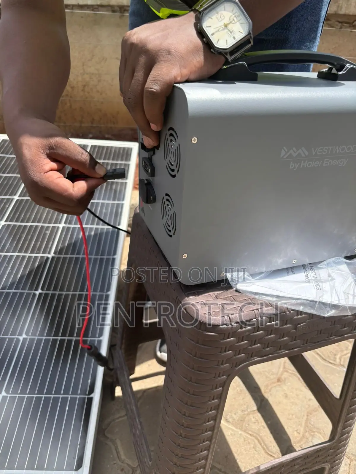 1kwh Vestwoods 1kwh All in One Portable Power Bank 500w Output.