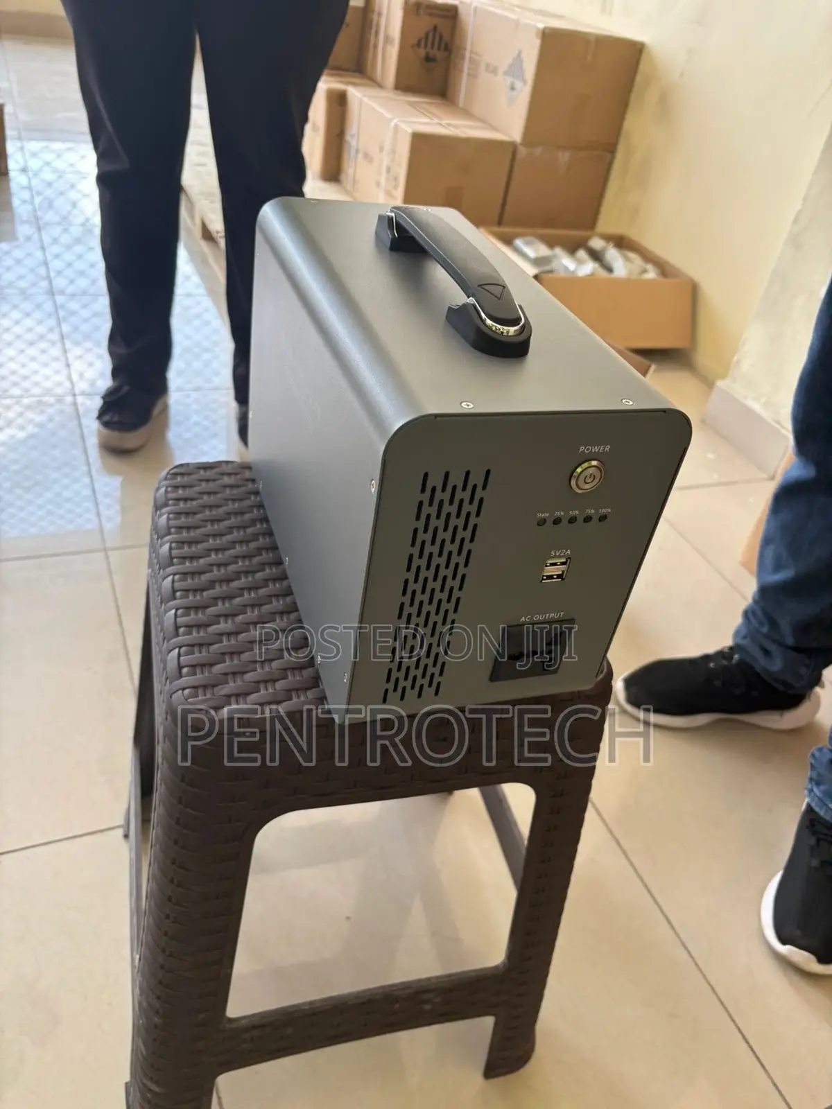 1kwh Vestwoods 1kwh All in One Portable Power Bank 500w Output.
