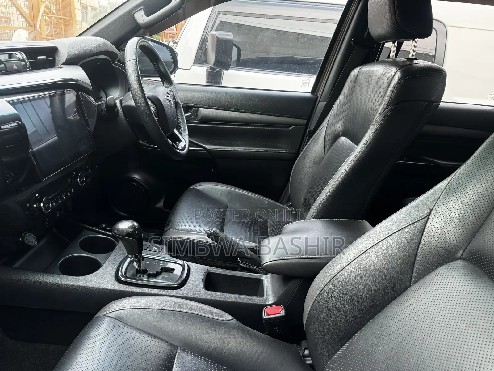 Toyota Hilux 2020 Gray