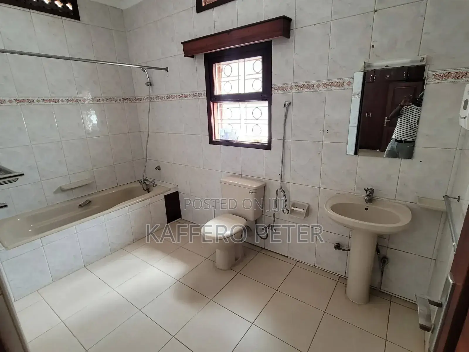 3bdrm House in Standalone Kisaasi, Central Division for rent
