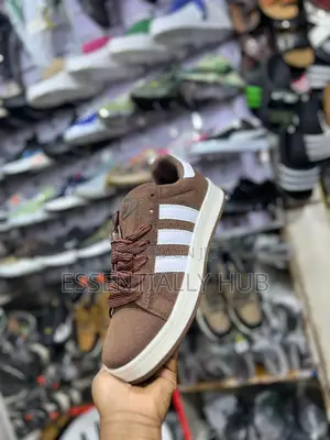 Classic Vintage Vans Sneakers