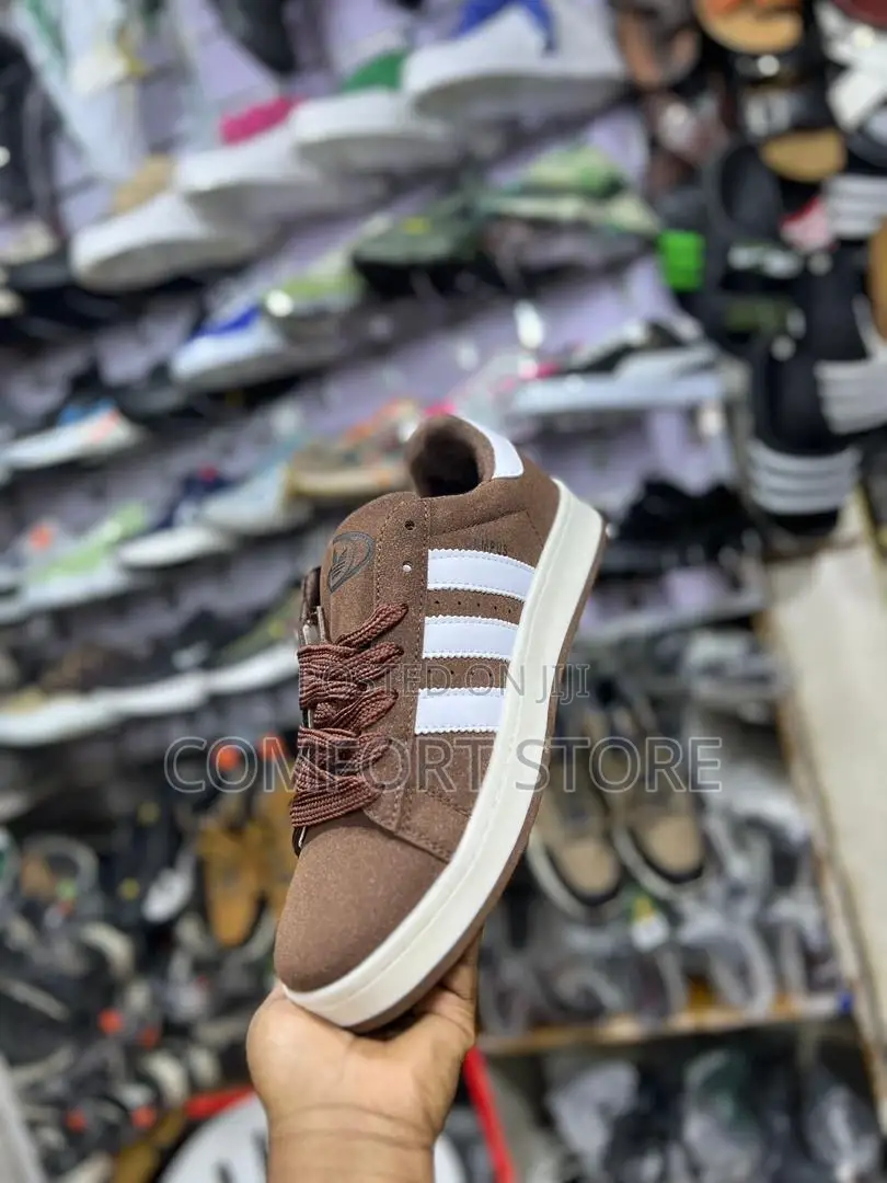Classic Vintage Vans Sneakers