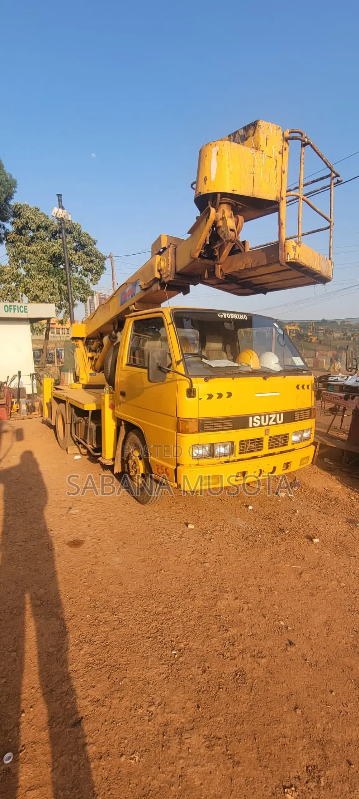 Ariel Burcket Truck for Hire