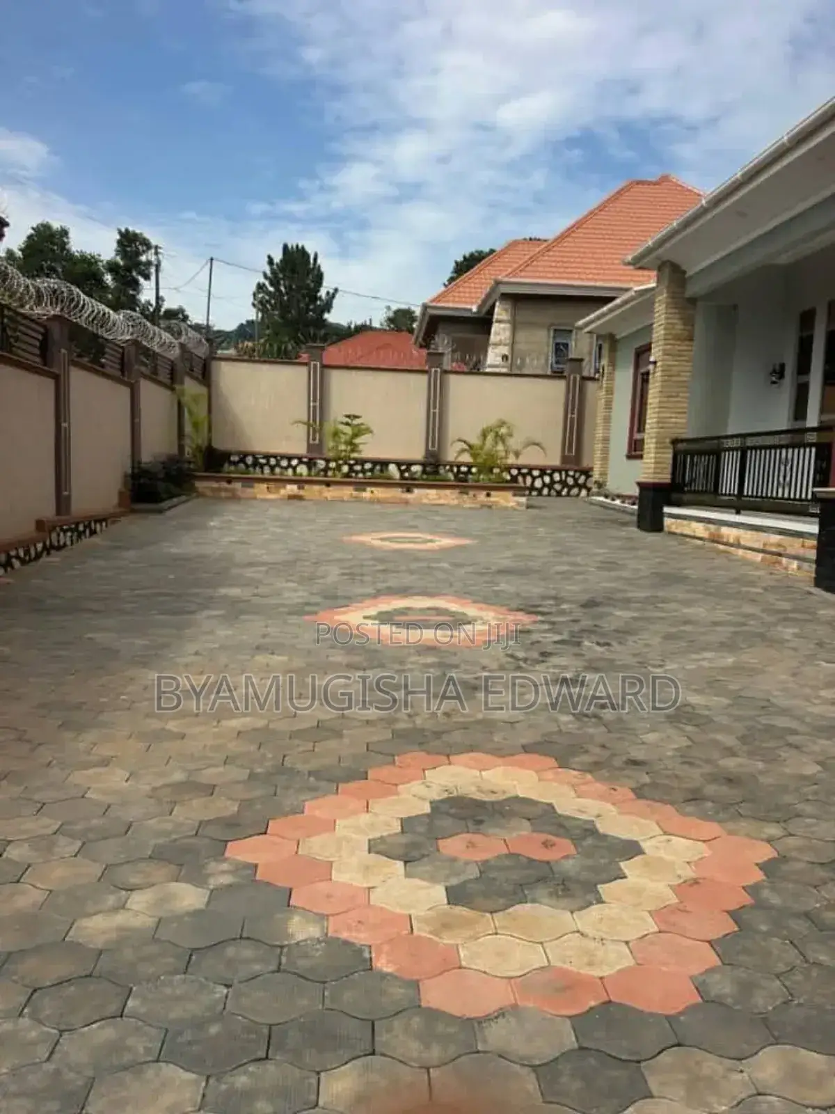 3bdrm House in Standalone Kisaasi, Central Division for rent