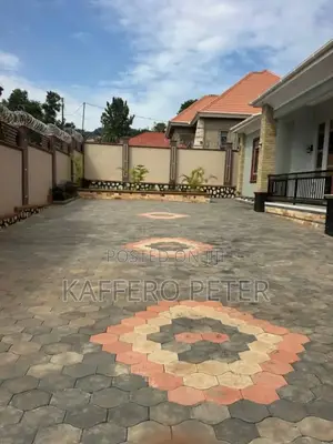 3bdrm House in Standalone Kisaasi, Central Division for rent