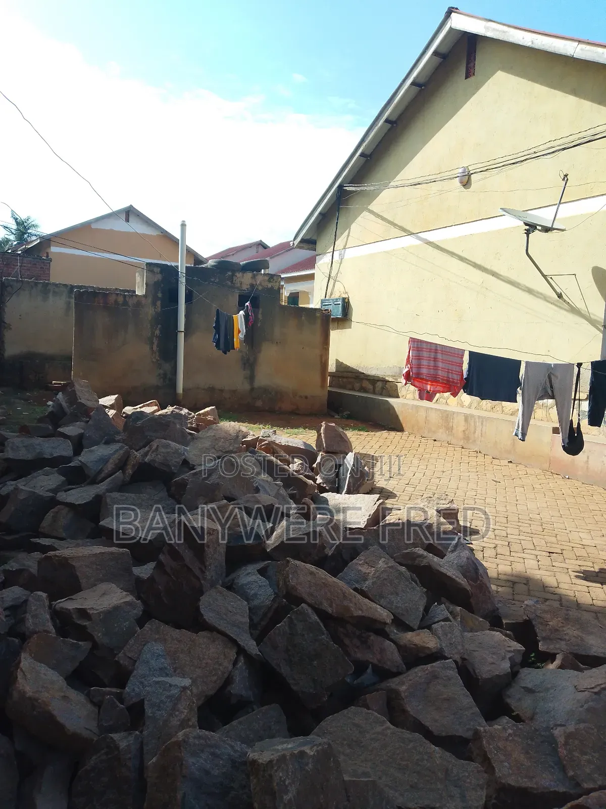 Mini Flat in Kira for sale