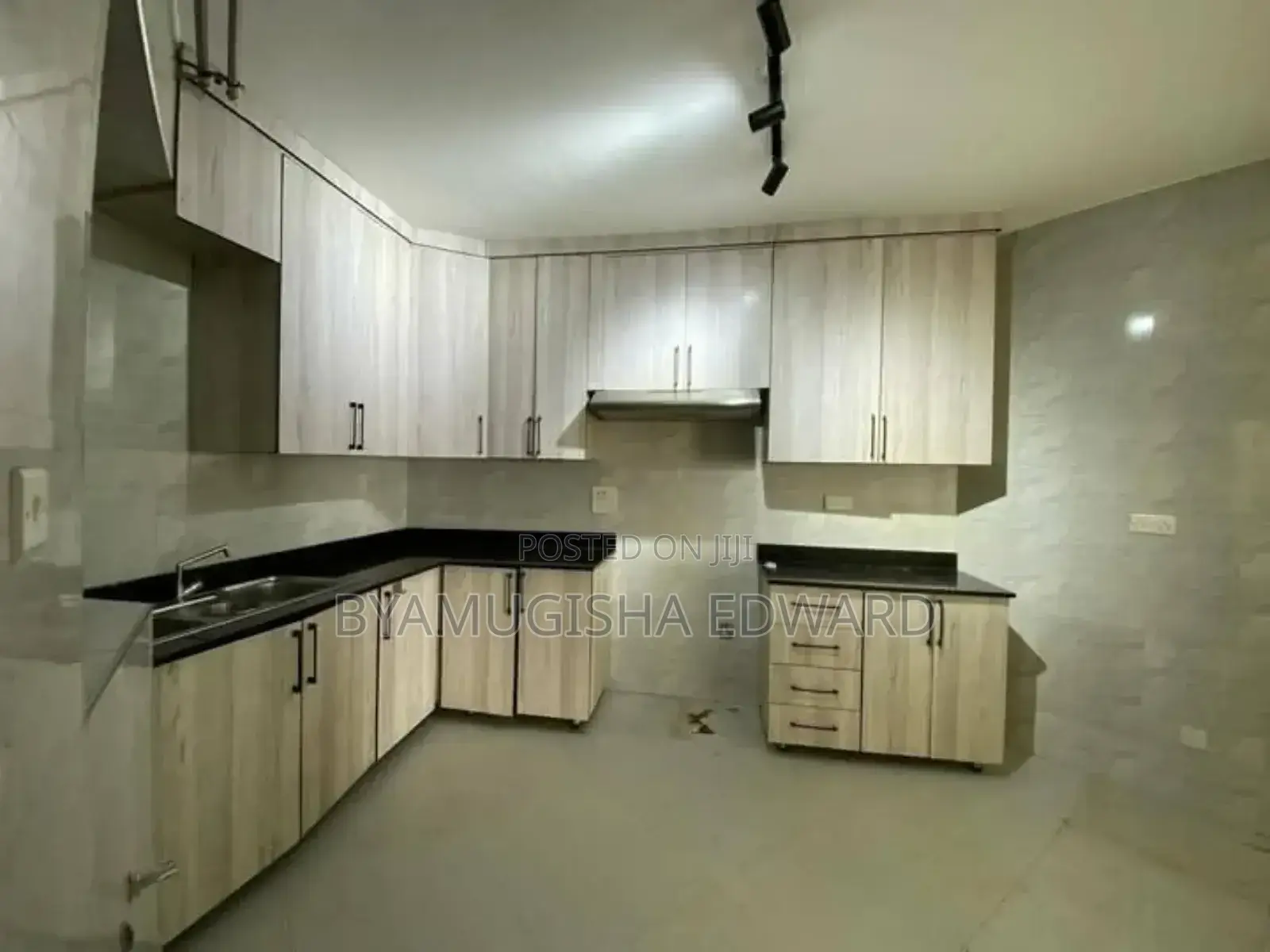 2bdrm House in Kisaasi, Central Division for rent