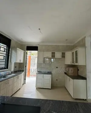 3bdrm House in Standalone Kisaasi, Central Division for rent