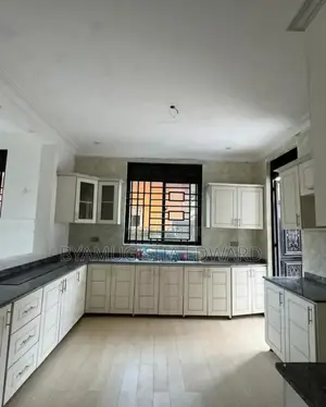 3bdrm House in Standalone Kisaasi, Central Division for rent