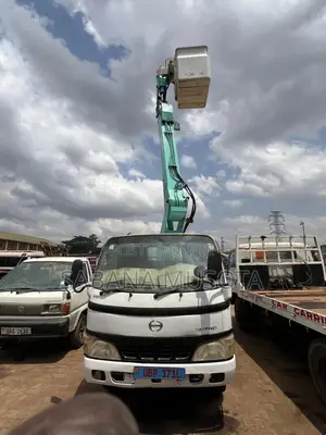 Ariel Burcket Truck for Hire