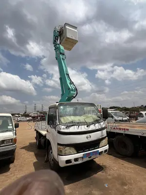 Ariel Burcket Truck for Hire