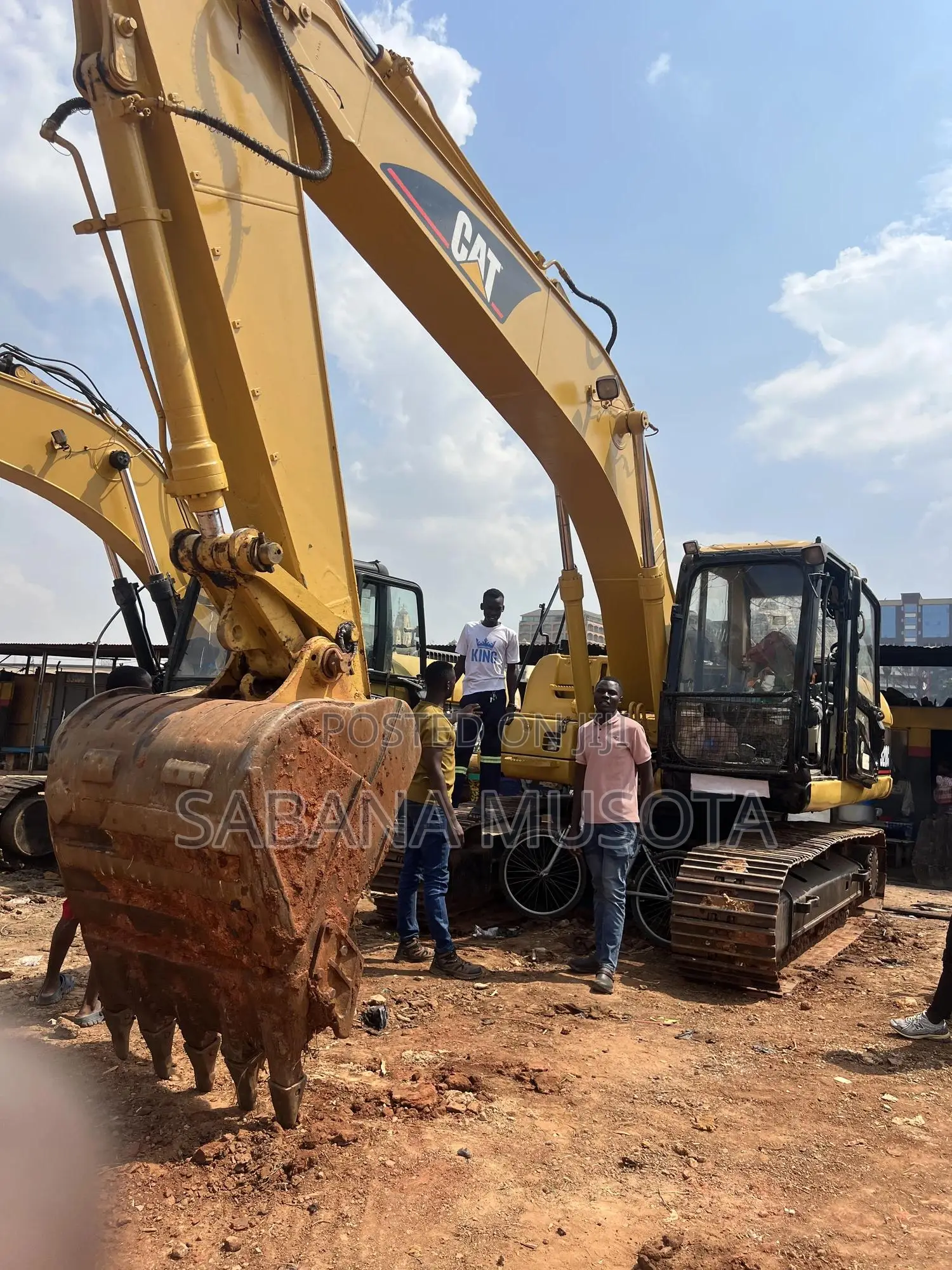 Excavtors For Hire& Sell