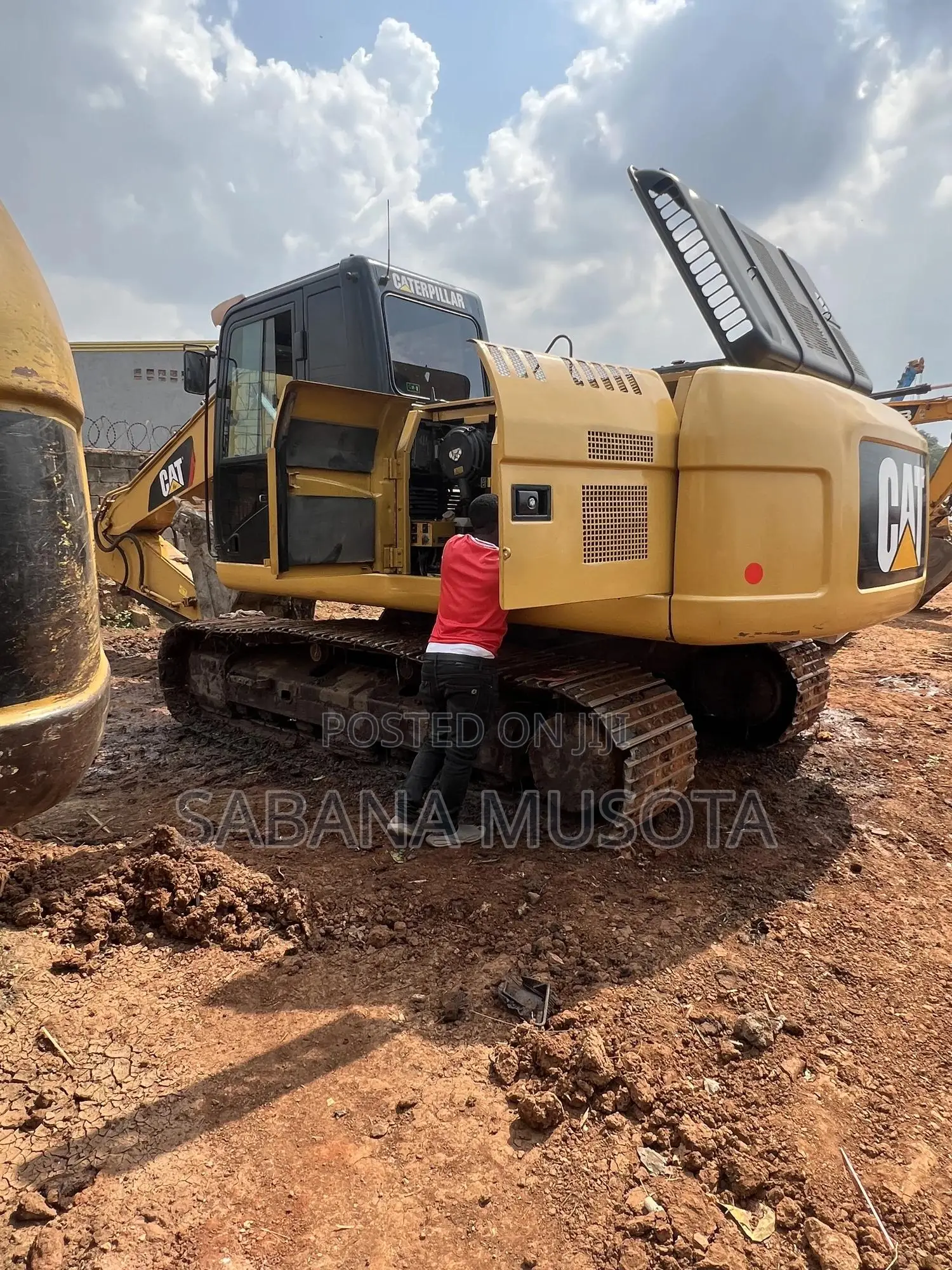Excavtors For Hire& Sell