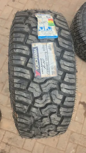 265/65r17 Made in Japan Original Geolander Yokohama Brand New