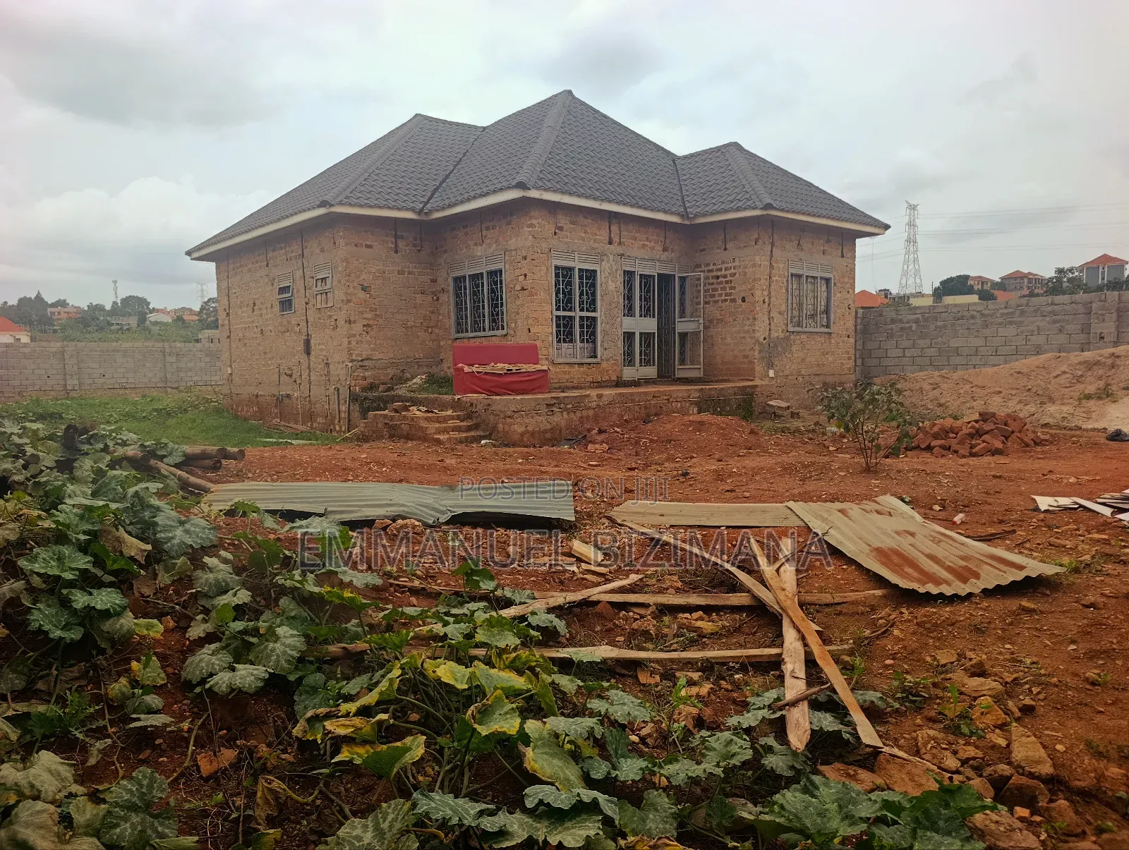 4bdrm House in Wemac, Central Division for sale