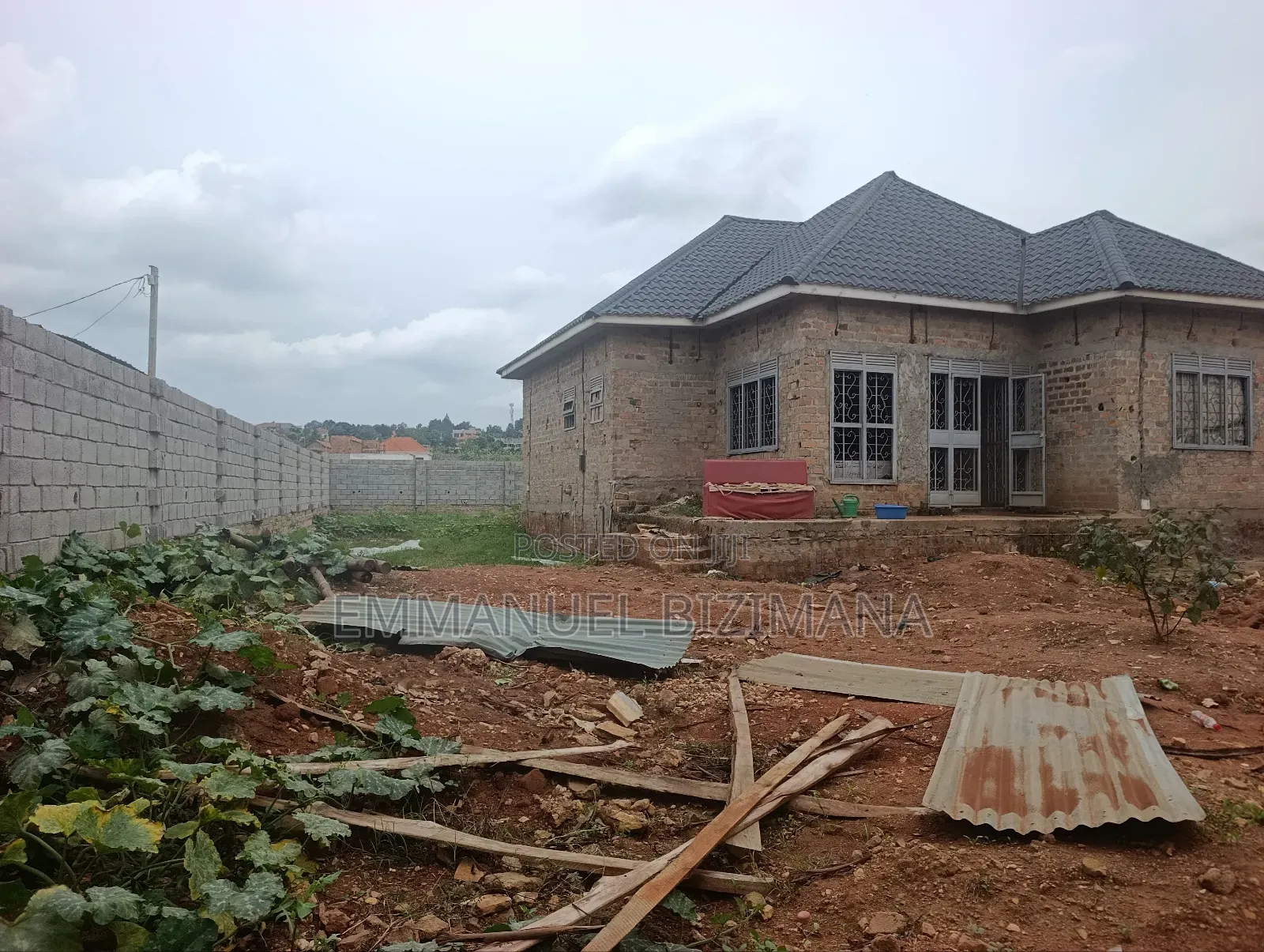 4bdrm House in Wemac, Central Division for sale