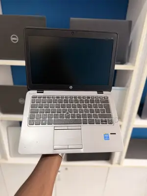 Laptop HP EliteBook 820 G2 4GB Intel HDD 500GB