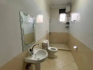 2bdrm House in Kisaasi, Central Division for rent
