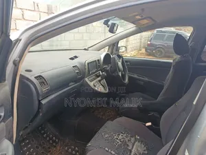 Toyota Wish 2005 Silver