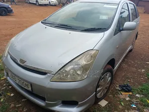 Toyota Wish 2005 Silver