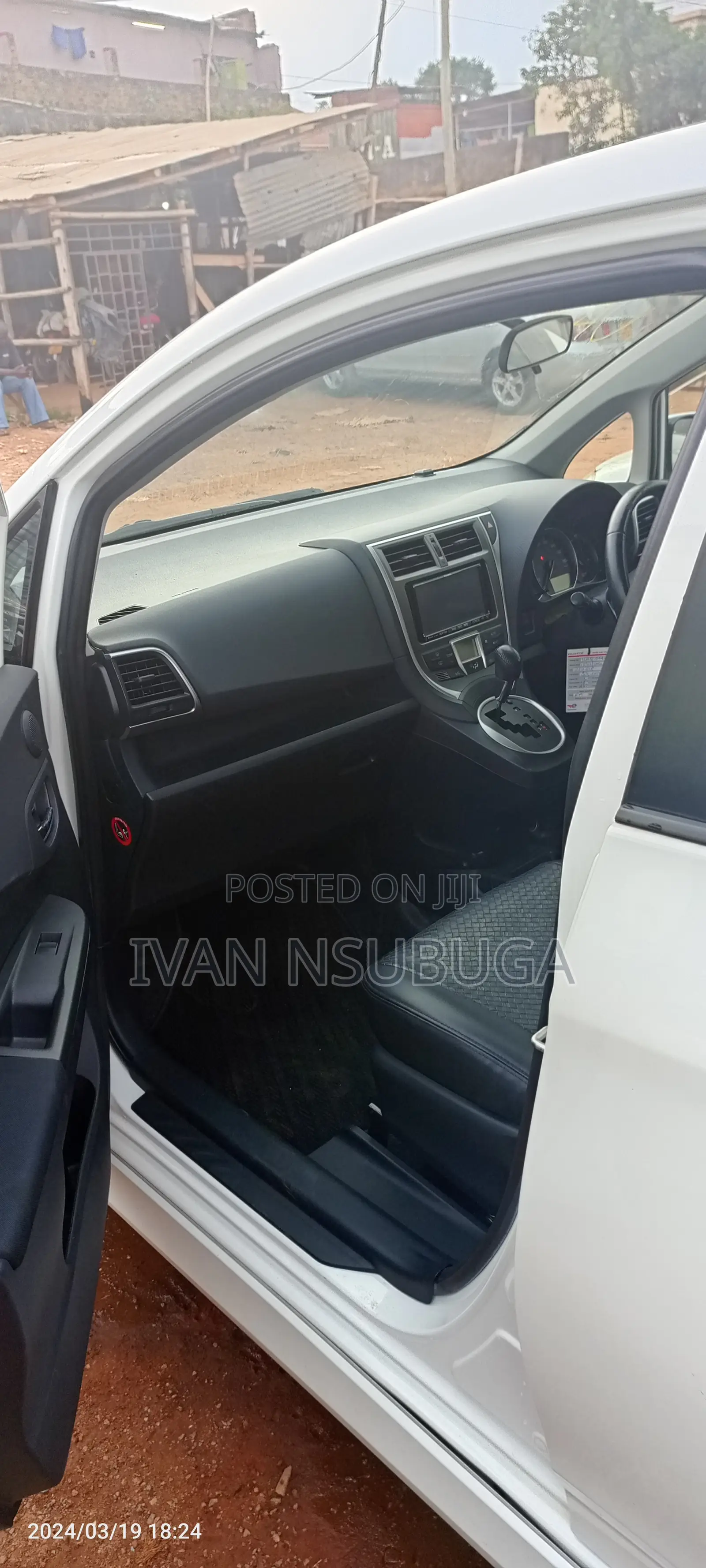 Subaru Trezia 2011 White
