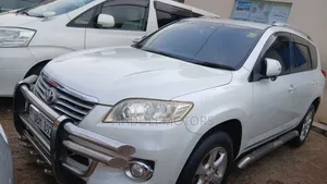 Toyota Vanguard 2008 White