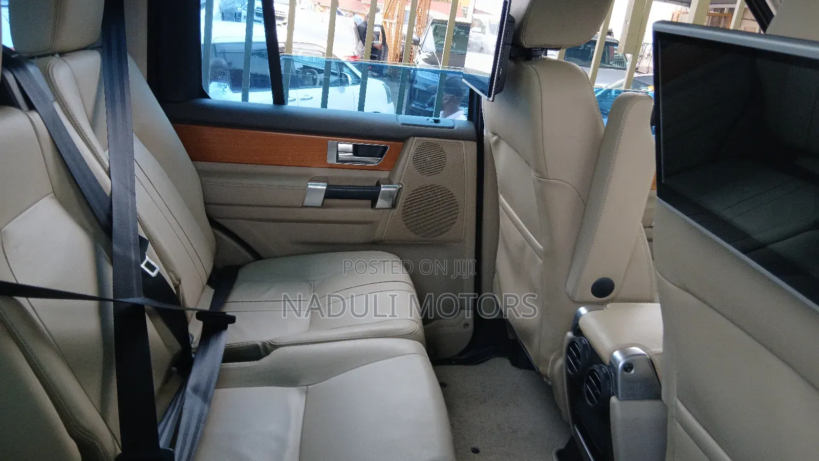 Land Rover Discovery 2015 Black