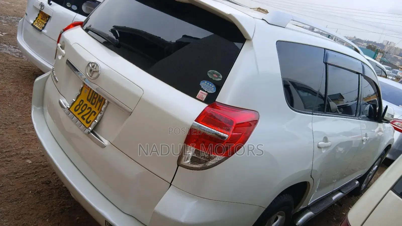 Toyota Vanguard 2008 White