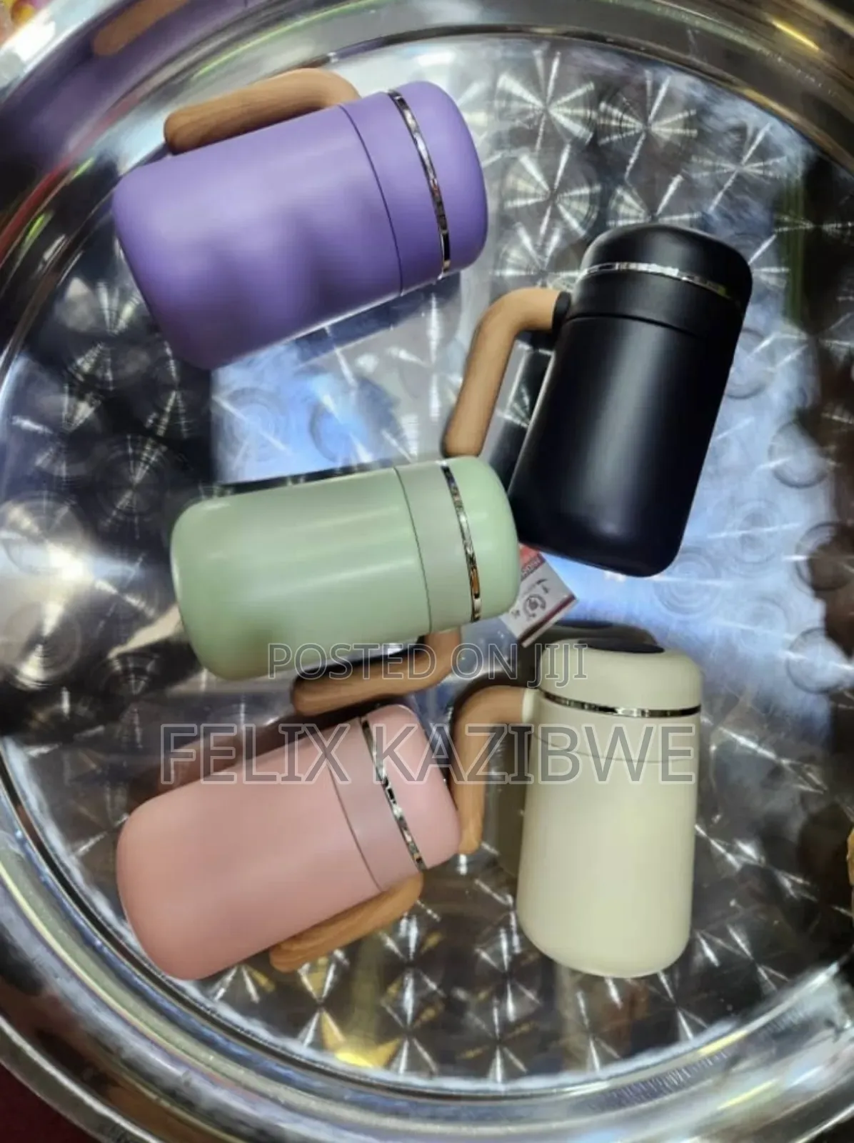 480ml Vacuum Insulated Thermal Travel Mug.