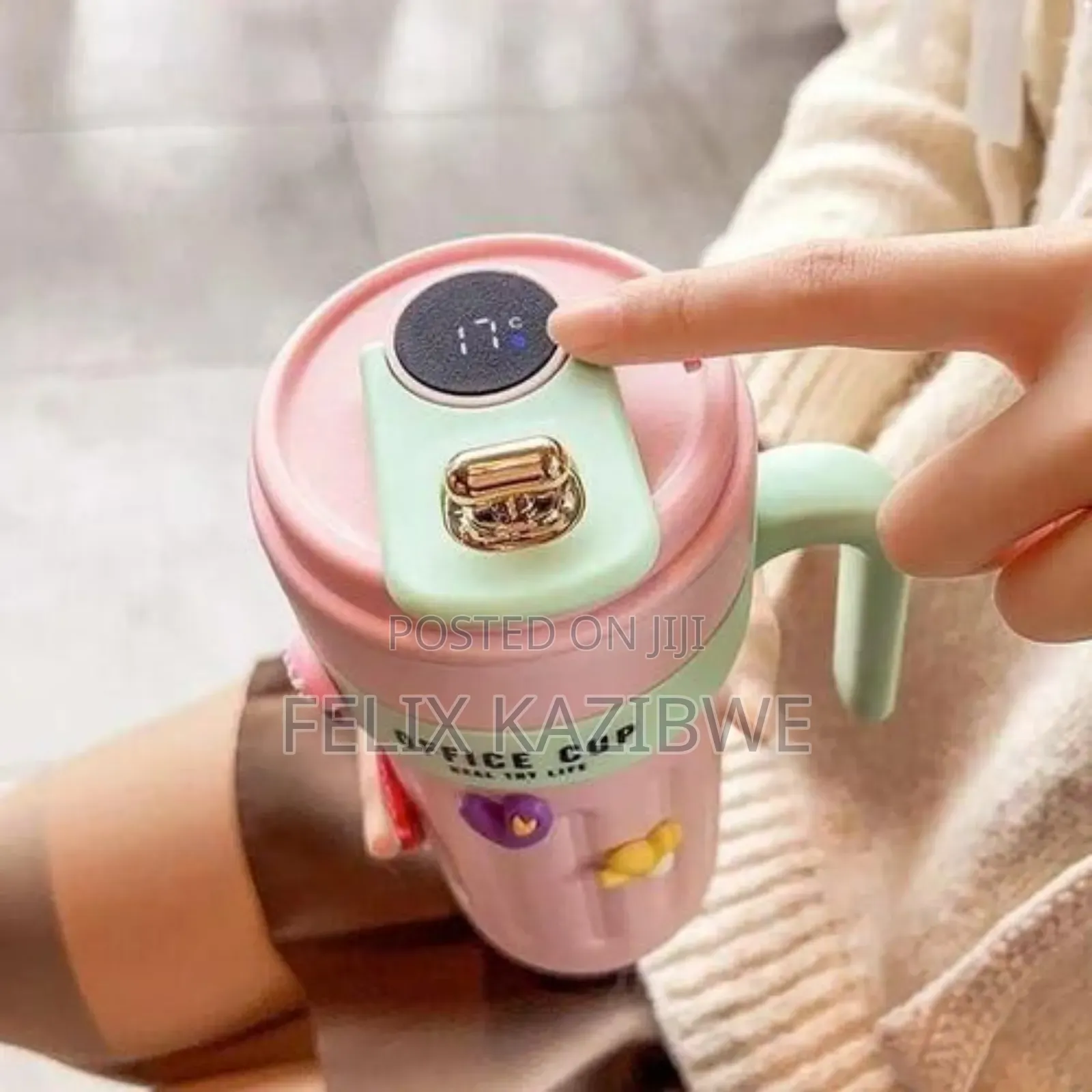 Coffee Travel Mug With Touch Screen Digital Temperature.