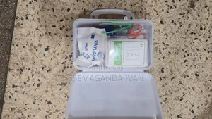 All Car First Aid Kit/Trousse De Secours Brand New
