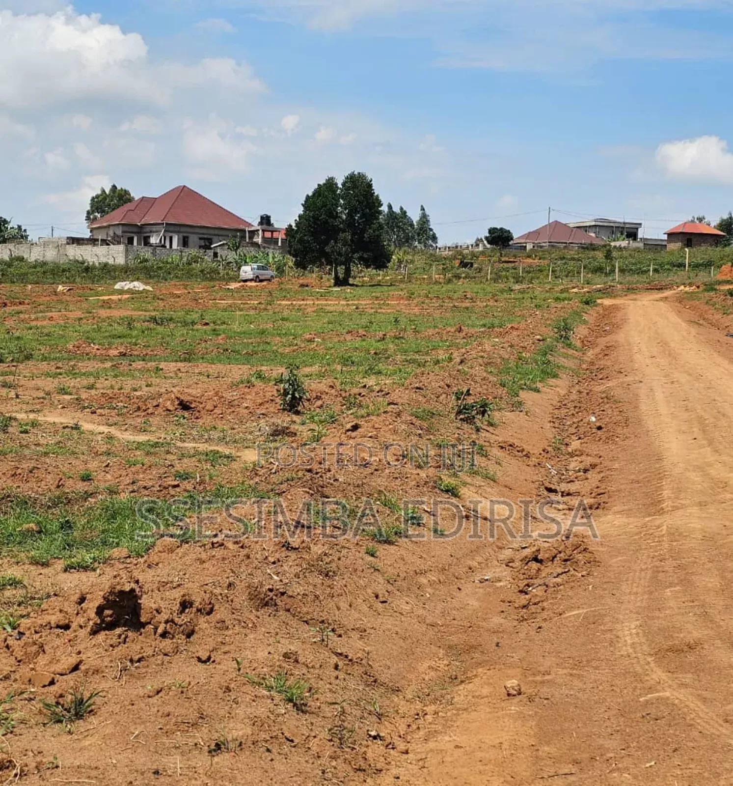 50*100ft Plots in Entebbe Kawuku v Estate