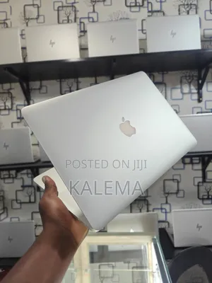 New Laptop Apple MacBook 2012 8GB Intel Core i7 SSD 500GB