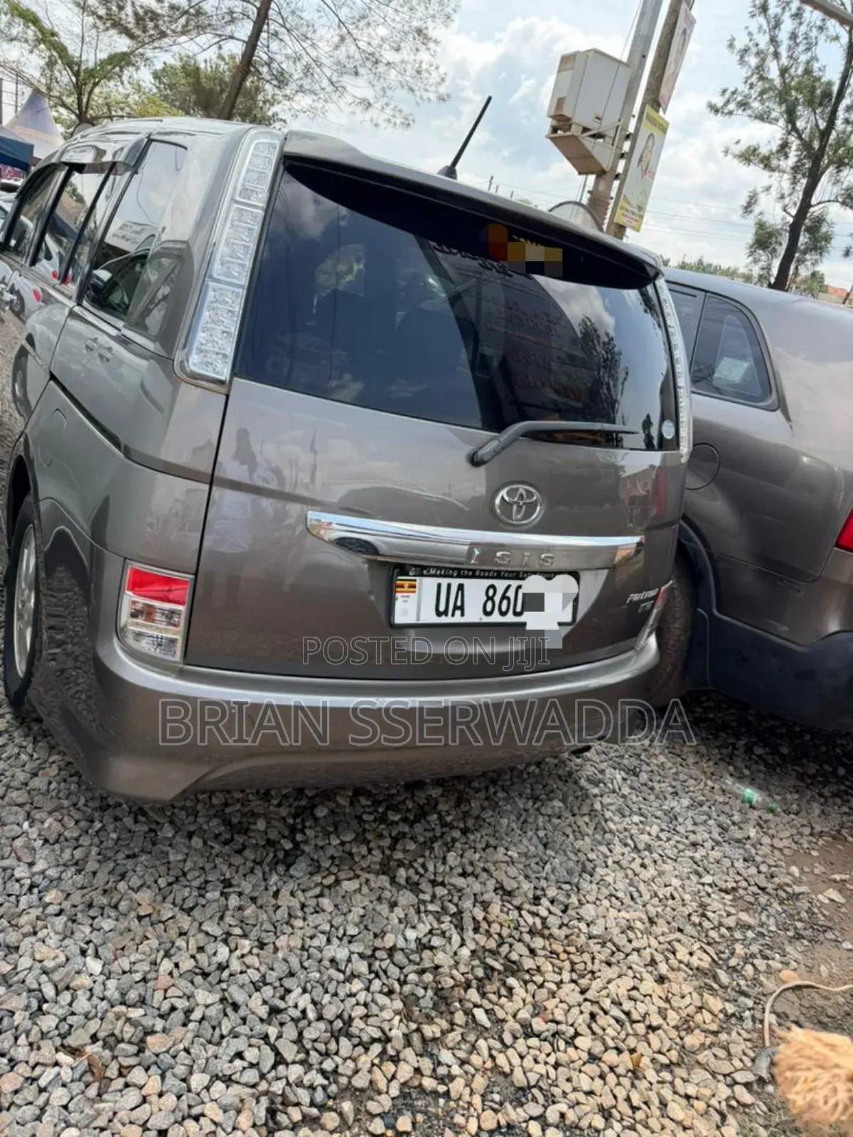 Toyota ISIS 1.8 Platana 2WD 2011 Gray