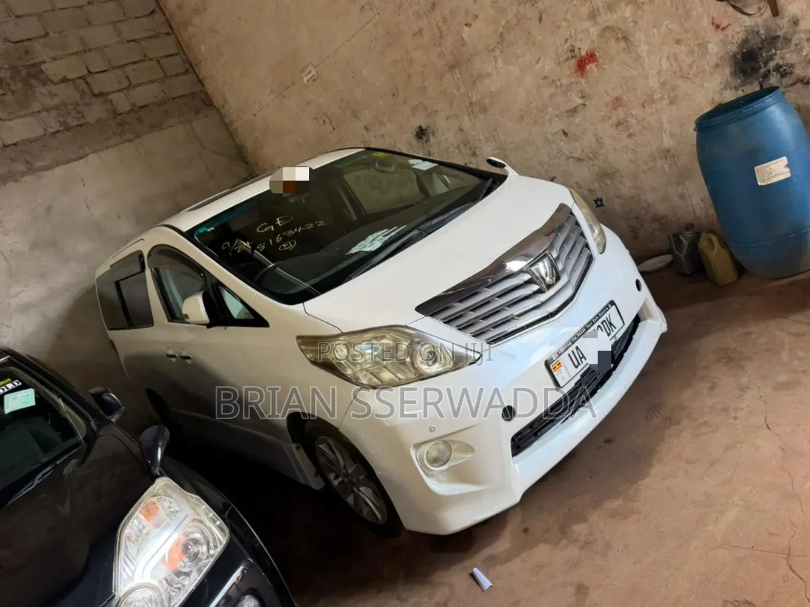Toyota Alphard 2.4 Petrol FWD 2011 White