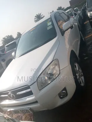 Toyota RAV4 2010 White
