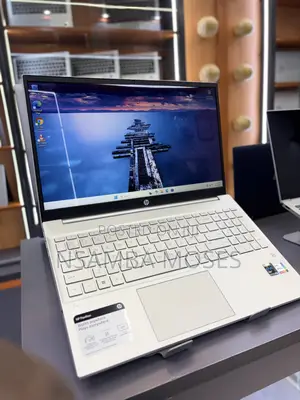 Laptop HP Envy 15-ep0xxx 16GB Intel Core i5 SSD 512GB