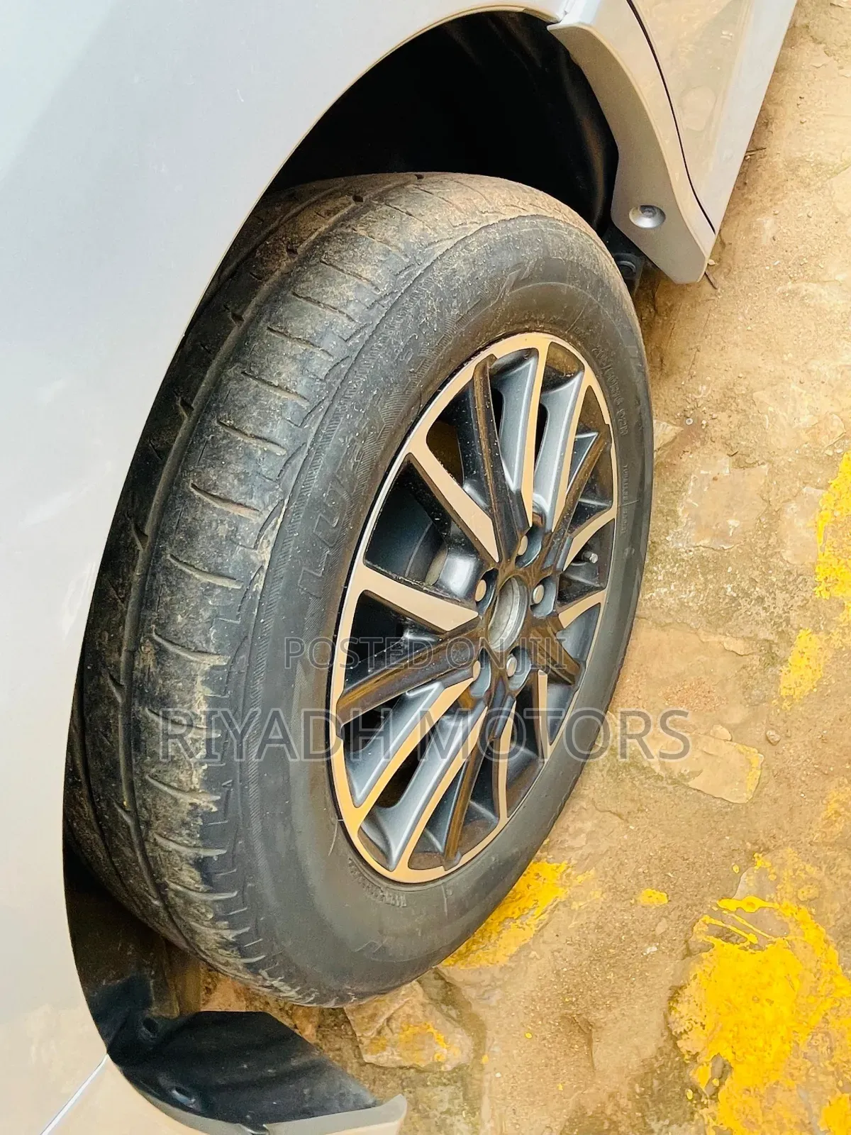 Toyota Noah 2.0 FWD (7 Seater) 2014 Silver