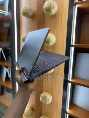 Laptop Lenovo LOQ 15AHP10 16GB Intel Core i5 SSD 512GB