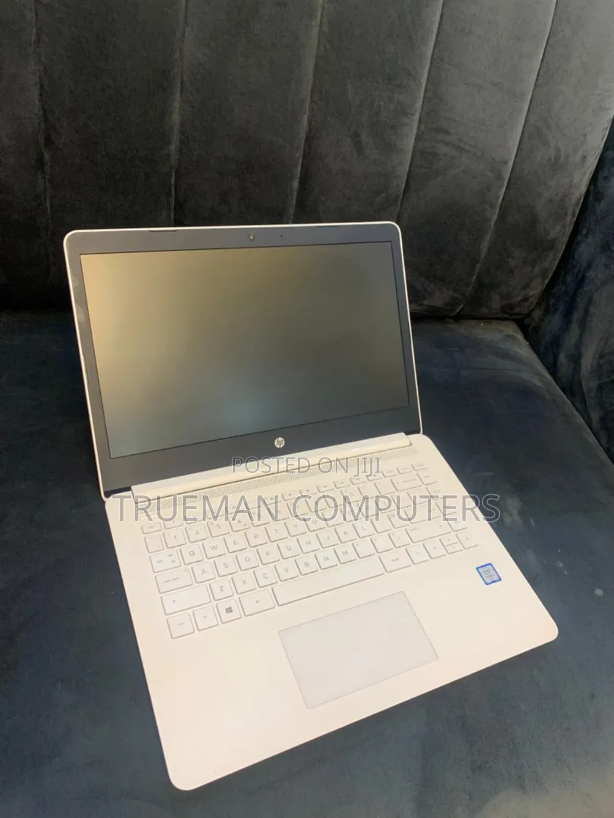 Laptop HP 14-ep0063 4GB Intel Core i3 HDD 500GB