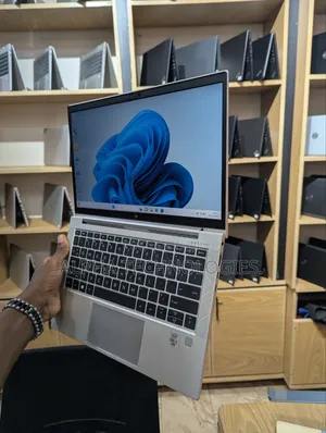 Laptop HP EliteBook 830 G7 16GB Intel Core i5 SSD 512GB