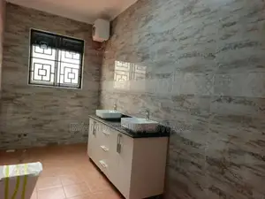 4bdrm House in Standalone Kisaasi, Central Division for rent