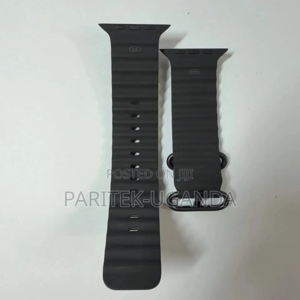 Apple Watch Ultra 2 49mm Black Titanium Black Ocean Band