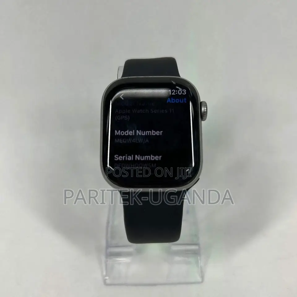 Apple Watch Series 11 42mm Silver Aluminum Black Sport Band