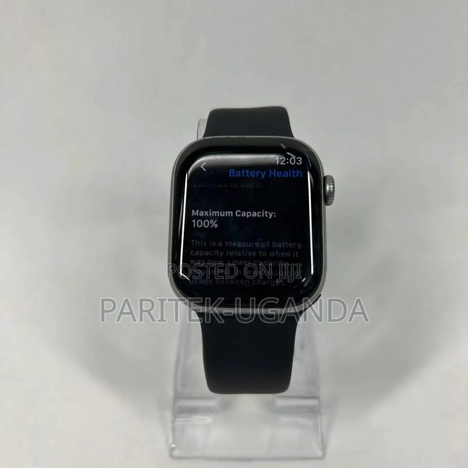 Apple Watch Series 11 42mm Silver Aluminum Black Sport Band