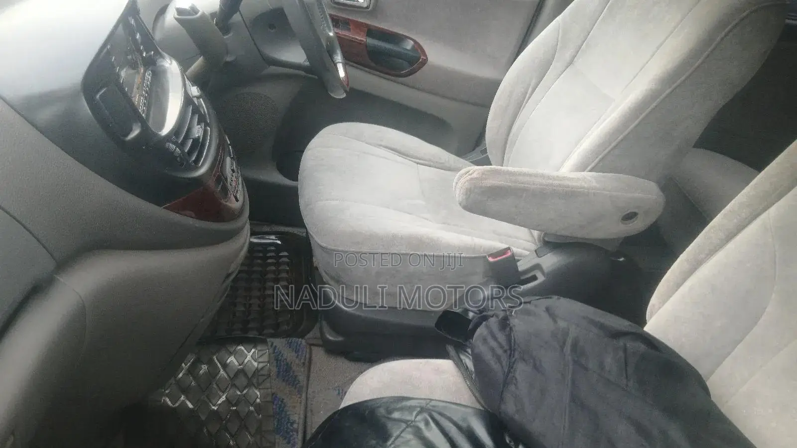 Toyota Estima 2007 White