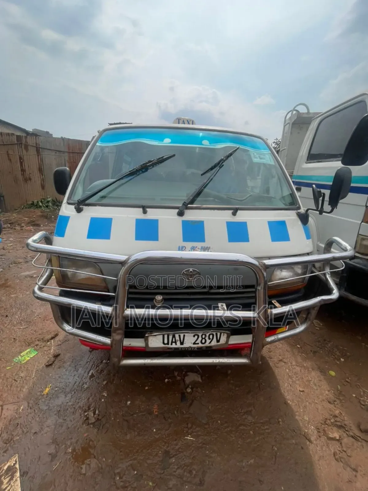 Toyota HiAce 1997 White